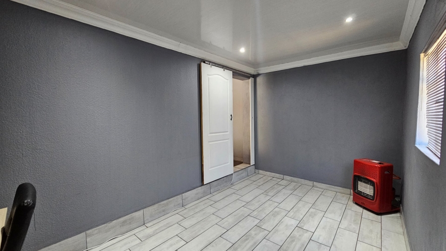 3 Bedroom Property for Sale in Vaalpark Free State
